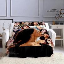 Lana Del Rey Mados margintas plonas pledas Minkštas ir patogus pledas Namų kelioninis pledas lovos užtiesalai gimtadienio dovana Size: 75*100cm, Weight: 230 GSM black