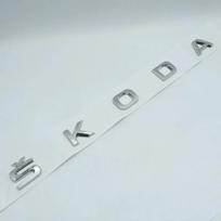 1 vnt. 3D ABS aukštos kokybės automobilio raidė Priekinio variklio dangčio emblema Galinio bagažinės lipdukai ženklelis lipdukas Lipdukas stilius Skoda