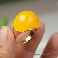 European-American Fashion Copper Ring with Yellow Beeswax and Unique Design geltona