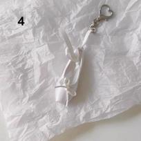 Vibrant Color Mini Satin Ballet Shoes Keychain Delicate Ribbon Bows Fashion Backpack Pendant for Dance Enthusiasts Holiday Gift 4 gray