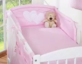 Patalynės komplektas kūdikiui 2 dalių rožinis su baltais taškeliais ir širdelėmis