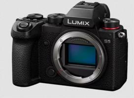 Panasonic Lumix DC-S5 + 24-105mm Kit | DC-S5EME-K