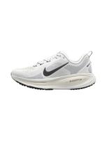 NIKE Bėgimo batai 'VOMERO 18' juoda / balta