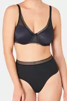 Juoda liemenėlė Triumph