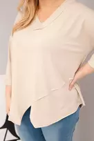 Moteriška Plus Size palaidinė su V formos iškirpte ir asimetriniu apačios kraštu, smėlio spalvos