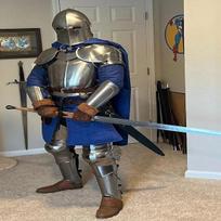 Viso kūno barbuta šarvų šedevras viduramžių apsaugai Riterio pilno plokštelinio šarvo kostiumas Cosplay ir LARP gray