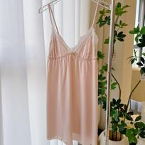 Ice Silk Sleep Dress For Women With Vneck Sleeveless Design For Summer Comfort M rožinė
