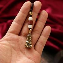 Vintage Bronze Copper Alloy Keychain with Buddha Pendants, Unplated Precious Metal Charm, Non-Textile Weaving, Car Keyring for Men and Women brown