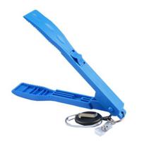 Handheld Fish Gripper with Retractable Keychain Ergonomic Handle Lightweight Portable Multi-function Fish Grabber Fish Control Clamp Pliers Catcher mėlyna
