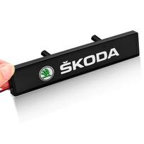 1/2 VNT Automobilio Dekoratyvinis Ženklelis LED Priekinės Grotelių Emblema Dekoracija Skoda Octavia Fabia RS Kamiq Kodiaq Rapid SCALA Superb white