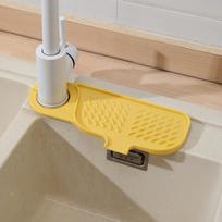 1pcs Silicone Faucet Splash Guard & Drain Pad - Rotatable, Thick & Flexible Kitchen and Dining Table Protection (Yellow,1PCS) geltona