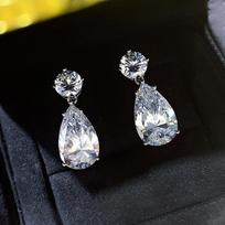 Huitan Classic Women's Drop Earrings with Waterdrop Cubic Zirconia Wedding Trend Eternity Earrings Copper Color Luxury Zircon gray