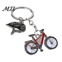 Enamel Bicycle Keychain Helmet Keychain, Metal Bike Keyring Backpack Charm, Cycling Enthusiasts Bag Hanging Decorative Accessory, Gift Retro dangaus mėlyna spalva