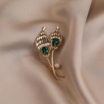 The Green Tulip Brooch Exudes A Sense of High-end Sophistication The Delicate Rhinestone Brooch Is A Perfect Accessory for A Suit gray