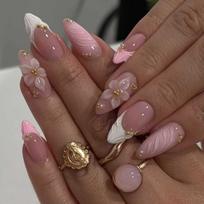 24 Pcs Pink Almond Press On Nails 3D Carved Flower Ripple French Tip Fake Nails With Golden Pearl Full Cover Artificial Nails gray