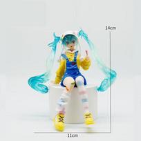 14cm Anime Hatsune Miku Anime Figūrėlė Rožinė Suknelė Sėdimoji Pozicija PVC Modelis Veiksmo Žaislas Vyšninė Rožinė Vyšnių Žiedų Dekoracija Dovanos gray