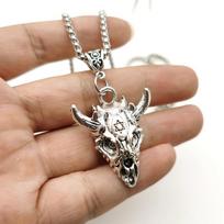 Vintage Japanese Prajna Mask Necklace Goat Demon Skull Pendant Necklace Hip Hop Rock Punk Men's Necklace Jewelry Gifts brown