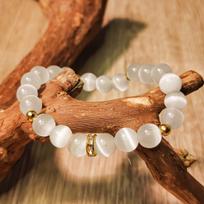 Rankų darbo natūralaus balto katės akies akmens apyrankė, elegantiška ir grynai balta, ideali dovana šeimai, artimiesiems, tinkama kasdieniam nešiojimui, kelionėms, vestuvėms White Cat Eye Bracelet brown