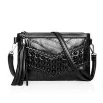 Natūralios odos moteriškos rankinės „Rivet Clutch“ moteriškas pečių krepšys Dizainerinės rankinės „Tassel Crossbody“ krepšys mergaitei juoda