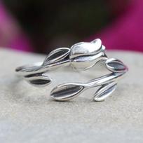 Simple small fresh tulip ring for women, adjustable opening ring, new minimalist style adjustable opening gray