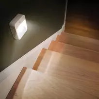 Blurr LED NAKTINIS LEMPAS su prieblandos judesio jutikliu laiptams, koridoriui, vonios kambariui