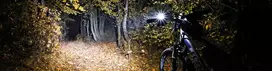 LED DVIRAČIO LEMPAS PRIEKINIS 1800 LUMENS GALINGAS + GALINIAI dviračio žibintai