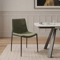 Minkšta žalia moderni valgomojo kėdė juodomis metalinėmis kojomis