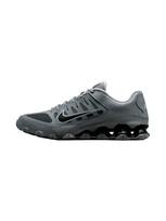 NIKE Sportiniai batai 'Reax 8' antracito spalva / juoda