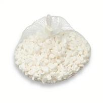 BALTI SKALŪNO POLIRUOTI DEKORATYVINIAI AKMENUKAI 0,5 KG TINKLELYJE