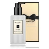 Jo Malone Blackberry & Bay Body & Hand Lotion rankų ir kūno losjonas moterims - 250 ml.