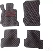 Kilimėliai QuiltyMats MERCEDES-BENZ C-class W204 2007-2014 (4 vnt.), Juodas-Raudona /16-14