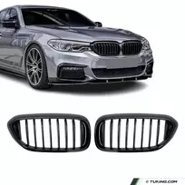 Priekinės grotelės tinkančios BMW G30 / G31 (17-20), juodos blizgios