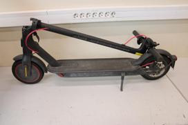 SALE OUT. Xiaomi Mi Electric Scooter Pro 2 (Black) | Xiaomi Mi Electric Scooter Pro 2 | 600 W | 25 km/h | 3 month(s) | Black | U