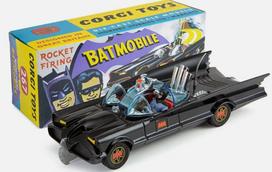 Diecast Modelis Corgi CD54321050 267 Batmobile with Batman and Robin – Gloss Black 1/46