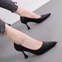Work shoes women's soft-soled black high heels slim heels professional wear pointed head low-heeled soft leather tooling comfortable work shoes 34 gray