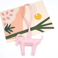 2027 Year of the Sheep PU Goat Pendant Cute Decorative Keychain Accessory for Handbags Backpacks Lunar New Year Gift A4 beige