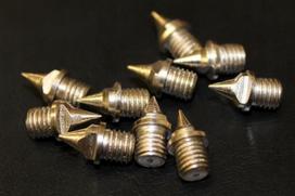 Spygliai bėgimo batams DEDRA, 6 mm, 10 vnt.