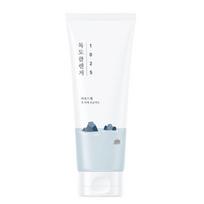 1025 Dokdo Cleanser white