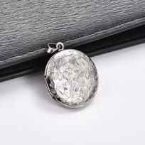 Openable Carved Floral Stainless Steel Photo Box Locket Pendant Necklace for Women Picture Frame Charms Chain Metal Jewelry Gift black