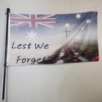 Lest We Forget ANZAC Day Flag 2x3ft 3x5ft. Poppy Garden Banner for Veterans Tribute, Australian Memorial Decor 60 x 90cm