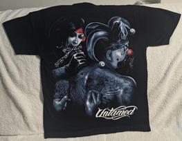 LADY TATTOOING JOKER TATTOO EVIL CLOWN GUN SKULL 8 BALL HAT UNTAMED T-shirt S gray