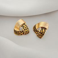 Vintage Hong Kong Style Geometric Drip Oil Earrings - Classic High-End Fashion Accessory beige