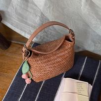 New Summer Head Layer Mist Wax Retro Weaving Bag for Women's Vacation Feng Shui Bucket Bag Single Shoulder Crossbody Bag