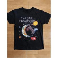 Extremoduro Rock Concert T-Shirt Featuring a Charming Anime Design, Perfect for Any Season, Ideal for Outdoor Activities, Unisex, Classic Style, Soft S