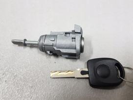 Nauja, Kokybiška Škoda Fabia Užrakto Įdėklų Dalis (00-07) - Puikus Pasirinkimas Jūsų Automobiliui, Garantuojantis Patikimą Veikimą Ir Ilgaamžiškumą.
