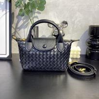 2026 Genuine Leather Mini Crossbody Bag Women Woven Design Soft Structured Dumpling Style Office Tote 20x13x11 cm gray
