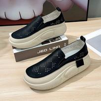 Fashion Sports Shoes Woman Summer 2025 New In Casual Slip-on Sneakers Fashion Hollow Breathable Loafers Women Running Shoes Footwear 35 juoda