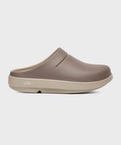Oofos [Oocloog Luxe] Light Brown Unisex Clogs Stacked Portobello/270 gray