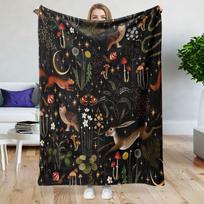 1pc Vintage Woodland Forest Animals Print Soft Plush Lightweight Quilt, Anti-Tear Polyester Flannel Blanket for All Seasons, Multi-Purpose Bed Sofa De 75X95CM black