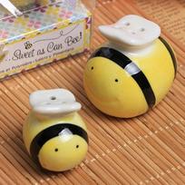 New Ceramic Bee Salt & Pepper Shakers Wedding Favors Gift